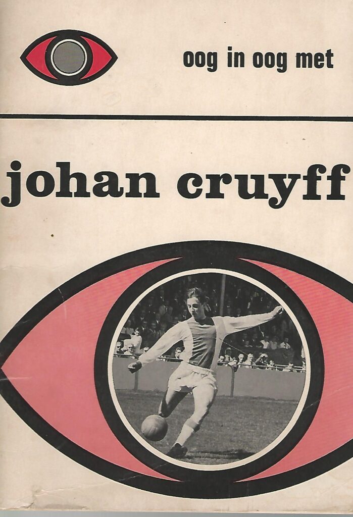 Cover van de eerste biografie over Johan Cruijff van Frank Bonte uit 1967. Oog in oog met Johan Cruyff. 