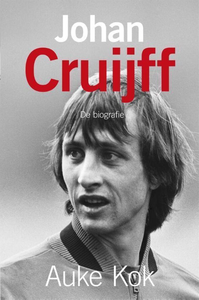 Cover van de biografie ‘Johan Cruijff’ van Auke Kok, gepubliceerd in 2019.